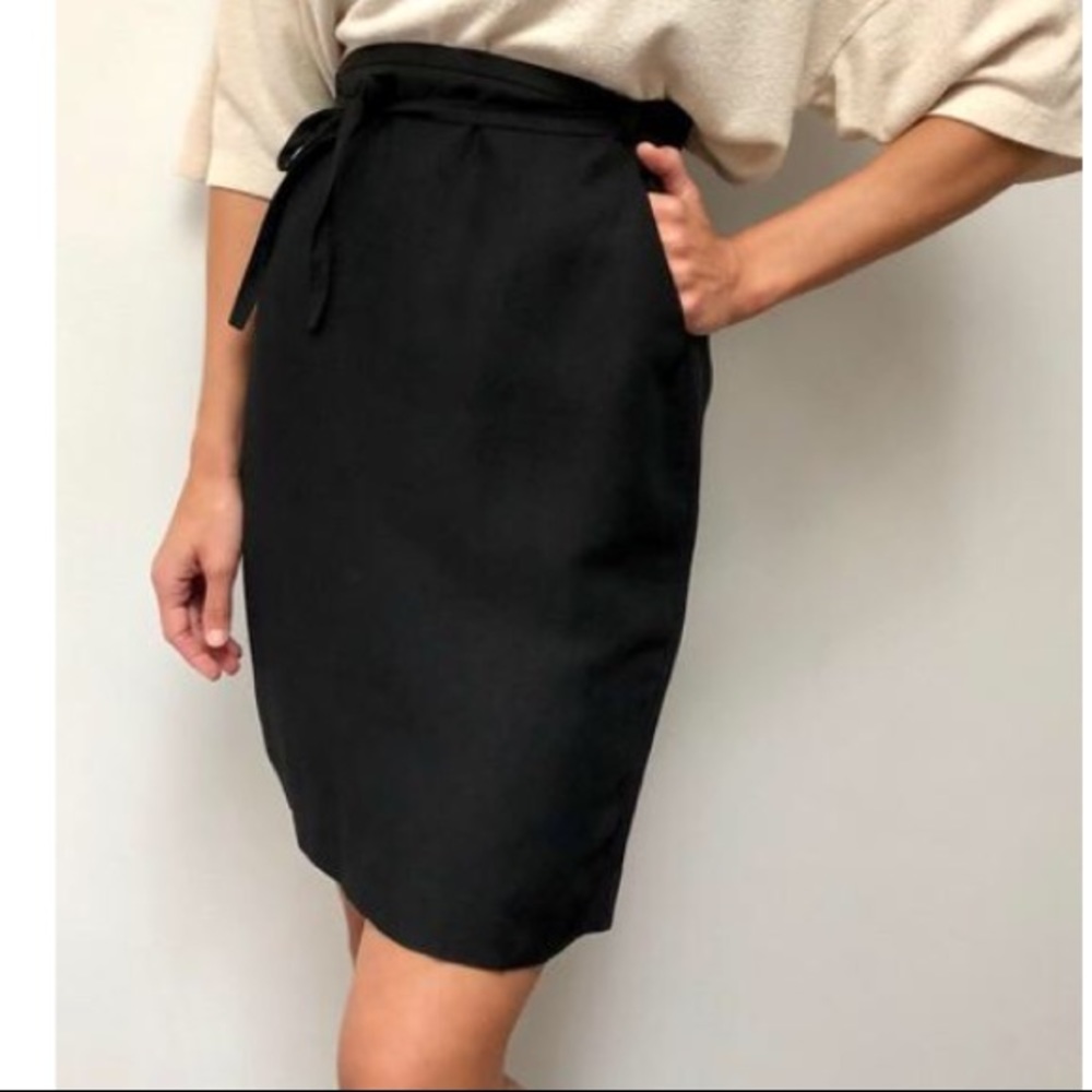 Vintage black pencil skirt